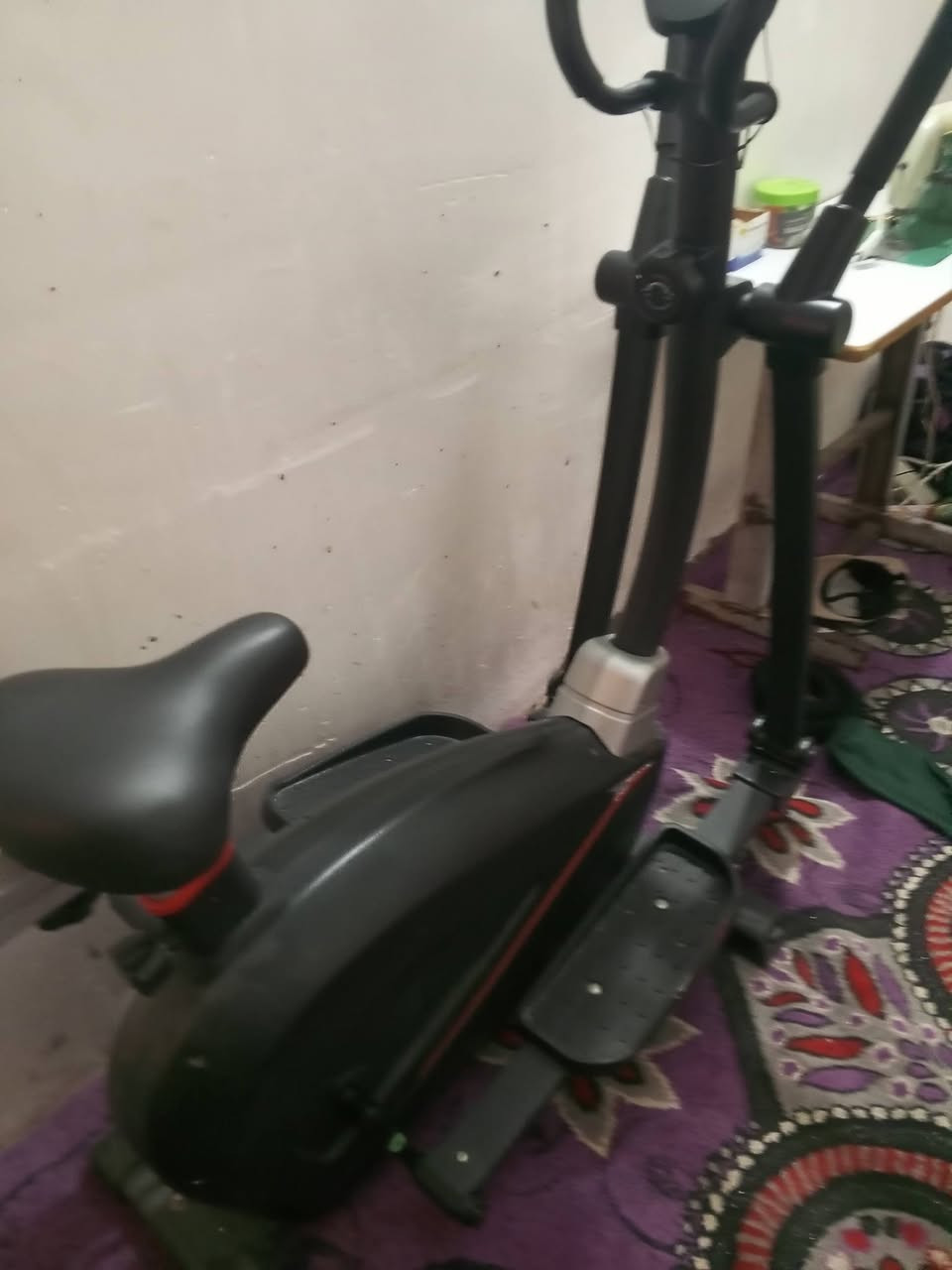 جهاز رياضي نظيف جدا السعر 125  المكان الحبيپه رقم الموبايل ***********
