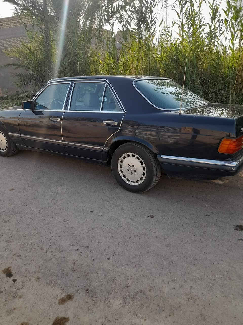 مارسدس للبيع رقم بغداد بلادي بسمي مكفول عام السعر 90 وبيها مجال الستفسار على الرقم ***********
