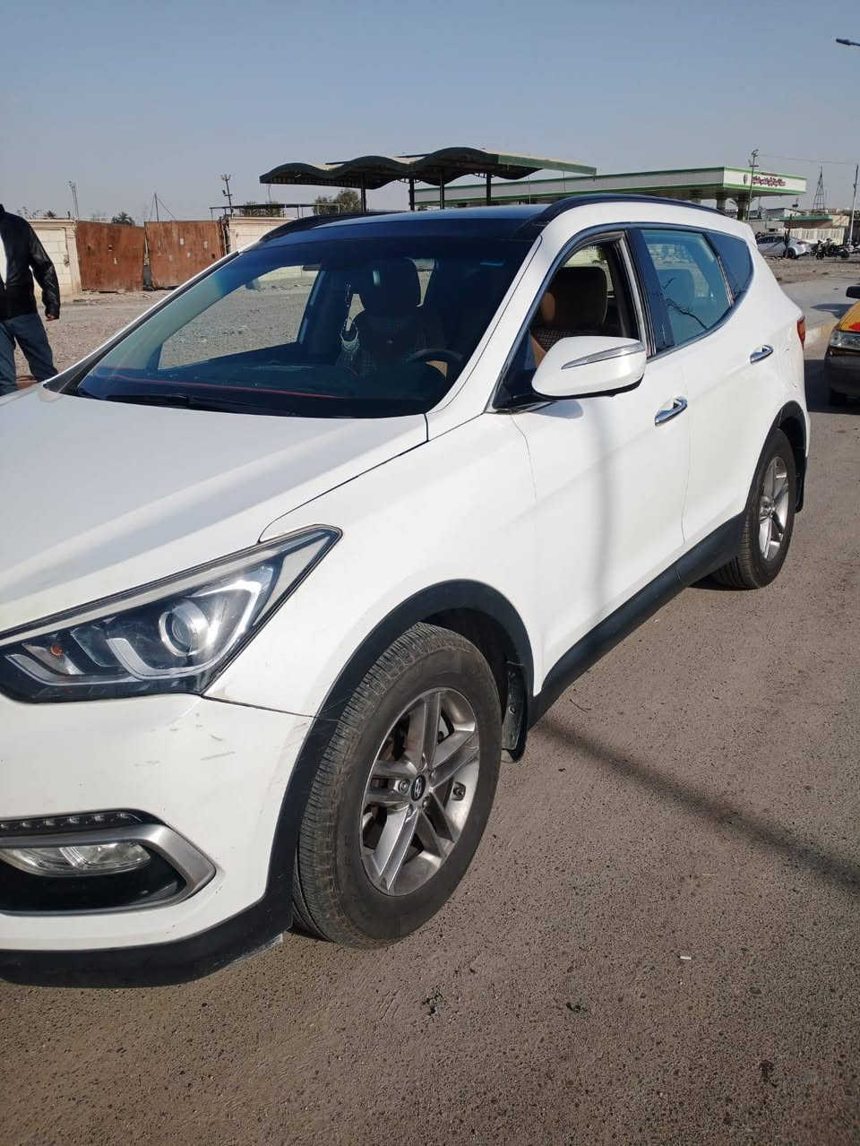 اسلام عليكم اخوان مكلف بنشر سياره للبيع سنتافيه مال جناي فول نضافه احله من لصور تجي وتشوف 
هاذه رقم صاحب السياره ***********
