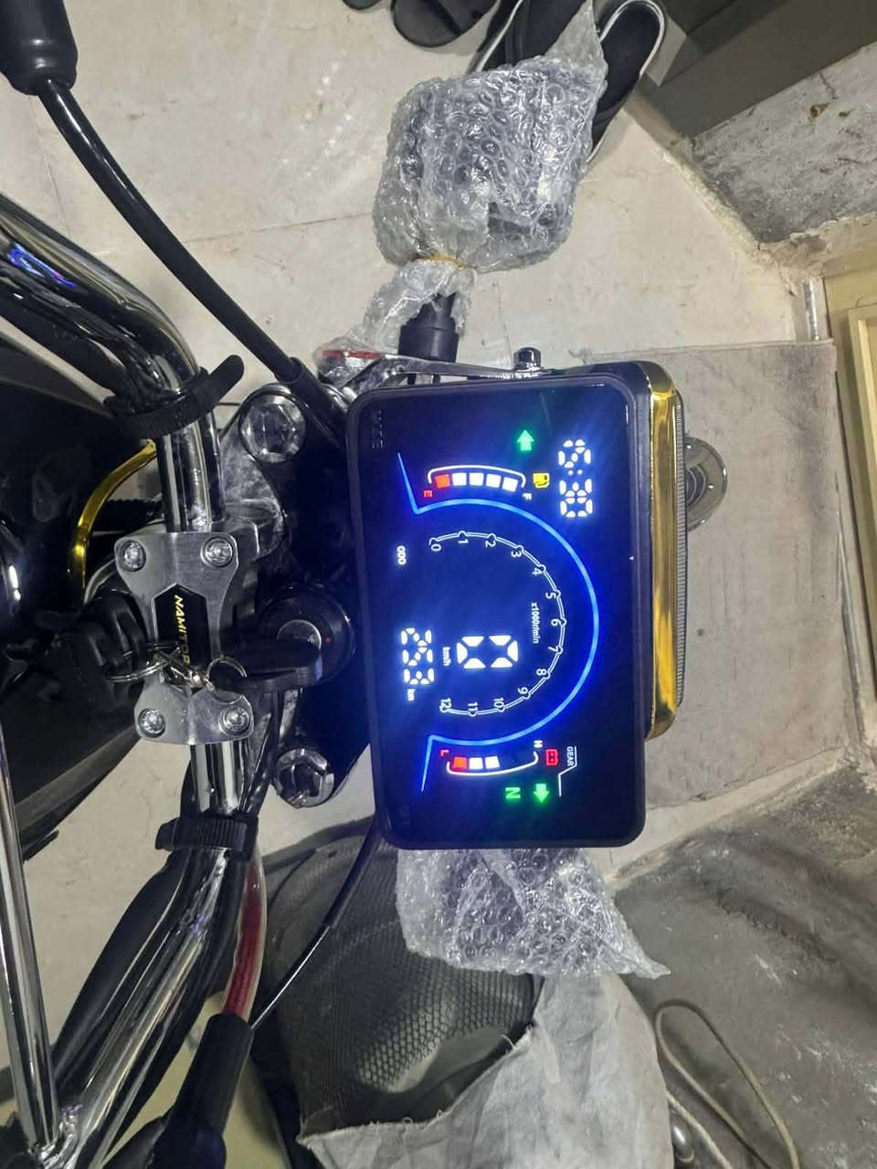 دراجا نامي برو موديل 2025 دراجا صفر كولعيب مابي سلف واحد وطلع السعر مليون الشراي يتصل عل القرم *********** المكان خانقين
