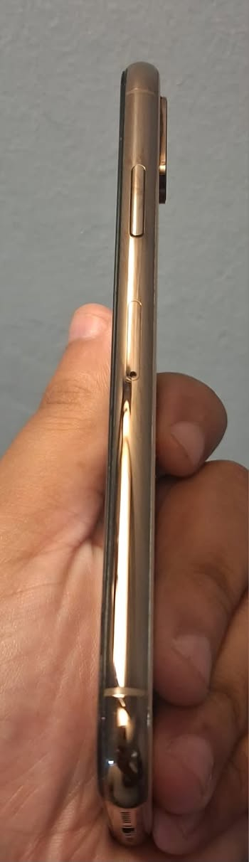 ايفون XS
ذاكرة 64 GB

البطارية🔋 74‎%‎

الشاشة مفطورة فطر خفيف

والفيس ايدي 

والبطارية

الباقي كله شغال

سعرة 140 بي مجال

بغداد الحريه 

***********

