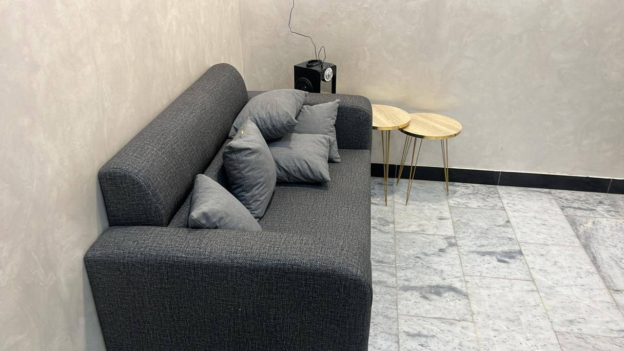 اثاث بيت كامل شلعه وحده للبيع استخدام شهر المكان السيديه


**إذا كنت صاحب هذا الإعلان وتريد حذفه لأي سبب، رجاءا أرسل رسالة إلى الدعم الفني**
