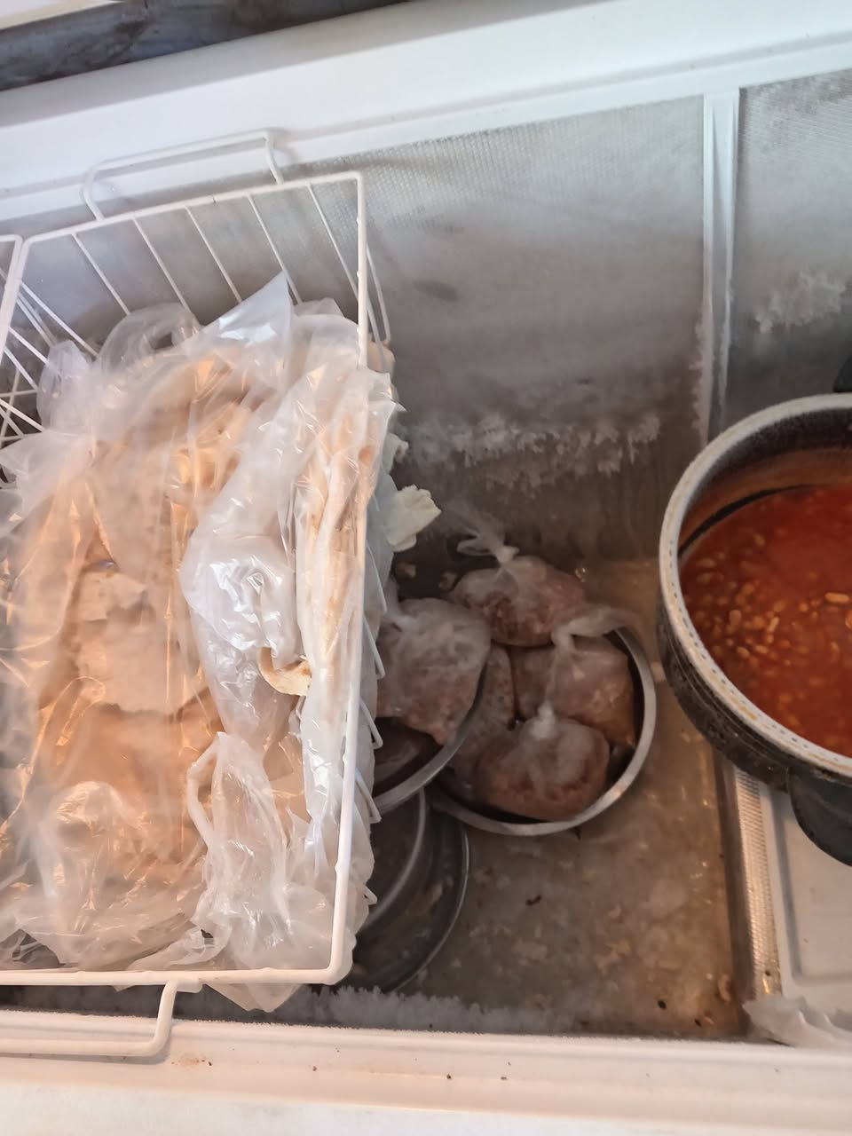 مجمده مستعمله شغاله مابيه اي  عطل سعره ٢٥٠ وبيها مجال


**إذا كنت صاحب هذا الإعلان وتريد حذفه لأي سبب، رجاءا أرسل رسالة إلى الدعم الفني**