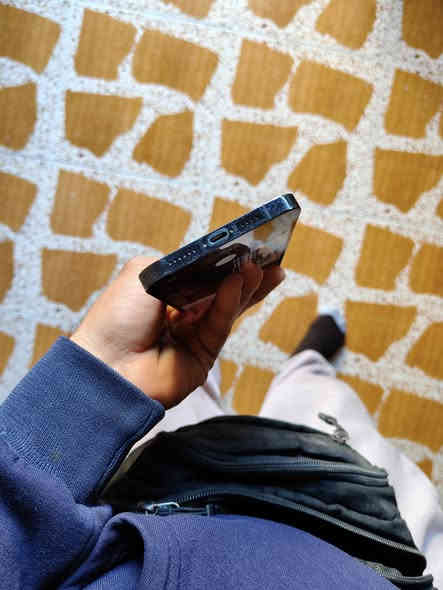 ايفون13برو ماكس ذاكره 512مبدل فقط بطاريه 100حاليا ويا كارتون وكيبل بي فطر بالضهر وفطر بسيط من جوه بالشاشه بدون سواد ولاخضار ولاخط
سعره 475الف 
مكاني ديالى
***********
