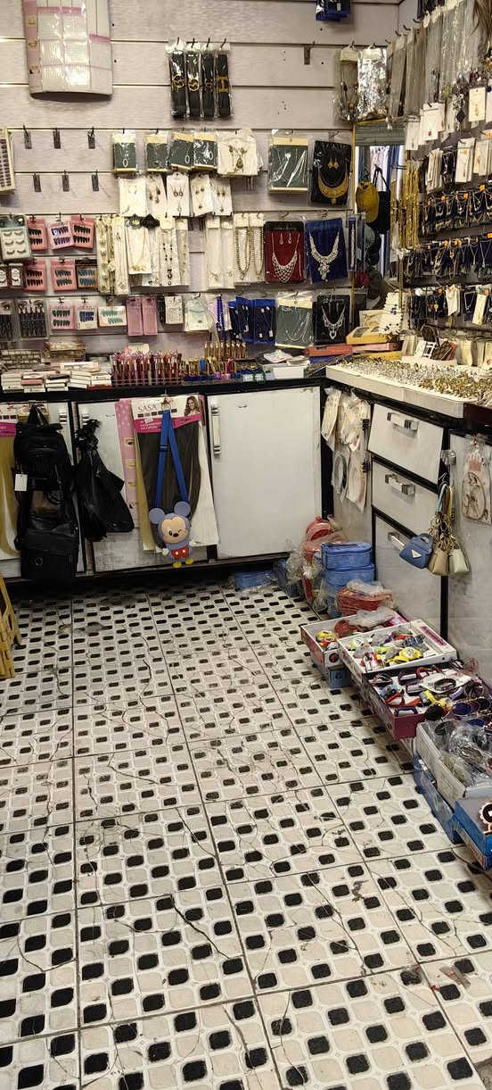 سلام عليكم
عندي كاونتر المنيوم مال محل
طول ١٤ متر


**إذا كنت صاحب هذا الإعلان وتريد حذفه لأي سبب، رجاءا أرسل رسالة إلى الدعم الفني**