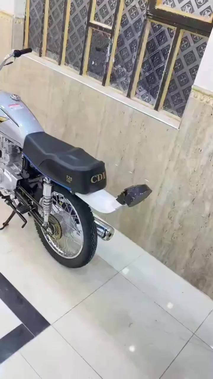 سلام عليكم شبابنه دراجه للبيع كله ٢٦حته الشاصي اوراق سكنر مكاني رميثه معمره قبل سبوعين ونضافه كدامكم السعر ٧٥٠ وشراي يشلع عيوني اتصال ***********هاذه رقم راعيهه اني مكلف بل نشر
