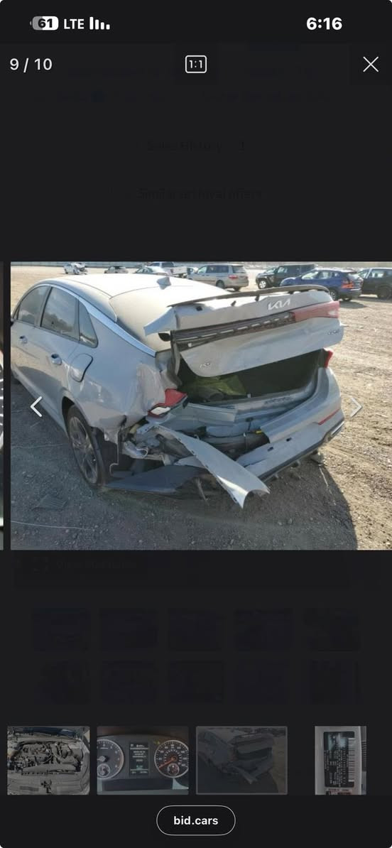 السلام عليكم عندي k5 موديل 2022 جي تي لاين بدون فتحه محرك 1600 تيربو ماشيه 24 الف حقيقي حادث خلفي بدون اليرباك البجم كبس السياره بيه حالوب بسيط صور الحادث والسونار مرفق بل صور رقم بغداد ابسمي مكان بغداد حي الجامعة *********** السعر 178 بيه مجال بسيط
