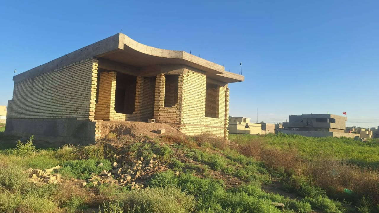 بيت للبيع قرب قصي بطيط 200 متر الاستفسار ***********
