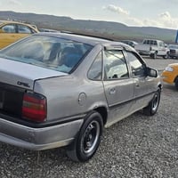 فيكترا • ١٩٩٣ • محرك ١.٨