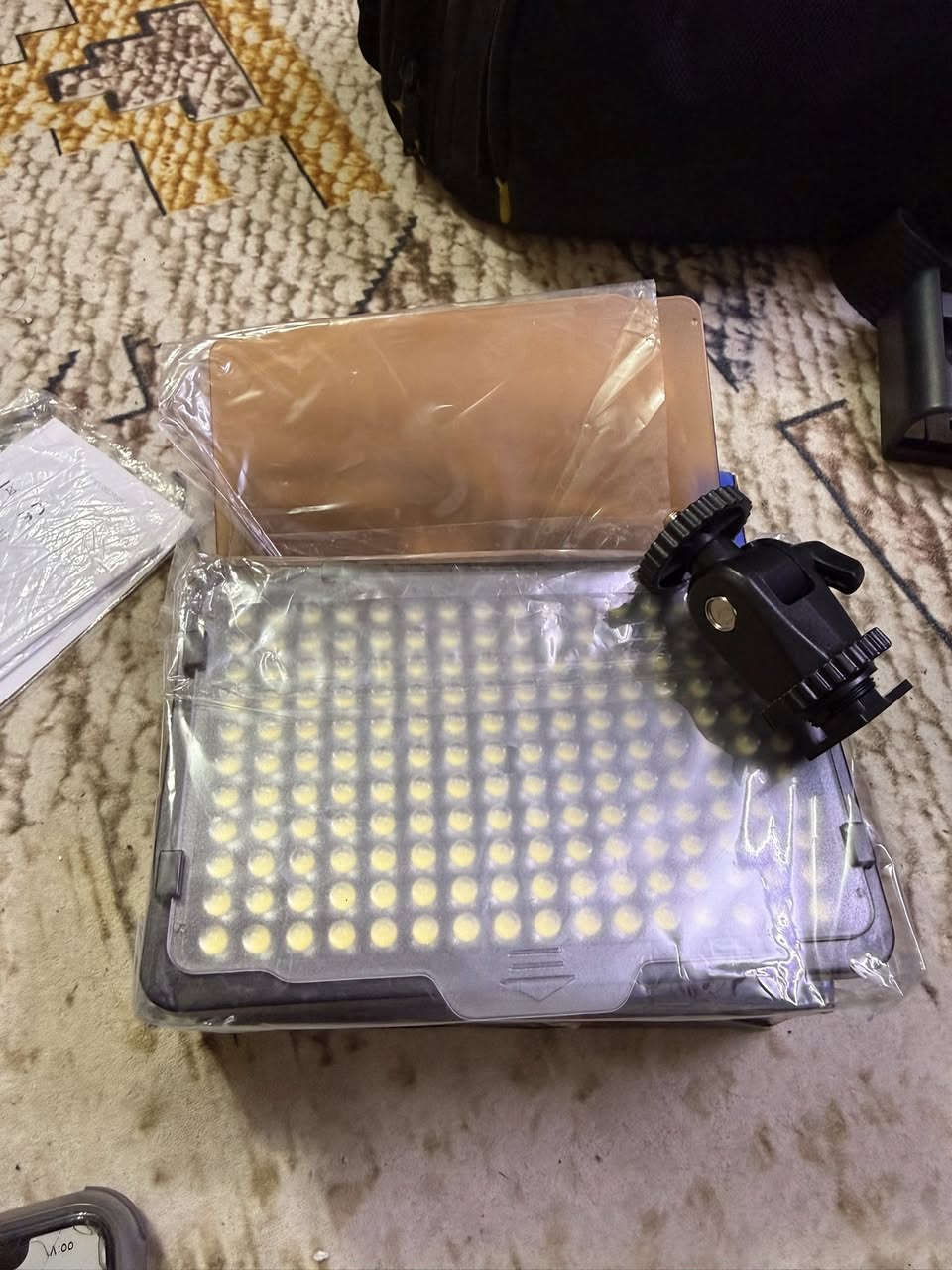 السلام عليكم كامره نيكون D7100 مع زوم رياضي كامل ملحقات مع ليد ضوئي جديد نضافتها 90
مكاني بصره مركز مدينة 
الاستفسار الرقم :***********
أو المراسلة الصفحه
