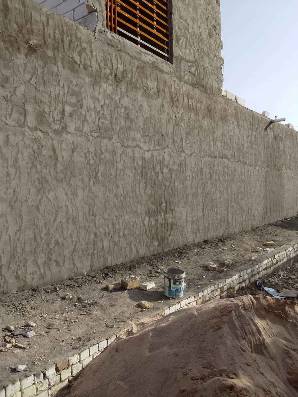 السلام عليكم كادر عمل لم جص وبورك وسمنت عمل فقط المتر 6000 العنوان الحمزة الغربي نشتغل لاط اجارارة سقل سمنت المتر 2000 كلشي علينه مقطوعة حتى الابراج رقم موبيل ‏‪***********‬‏
