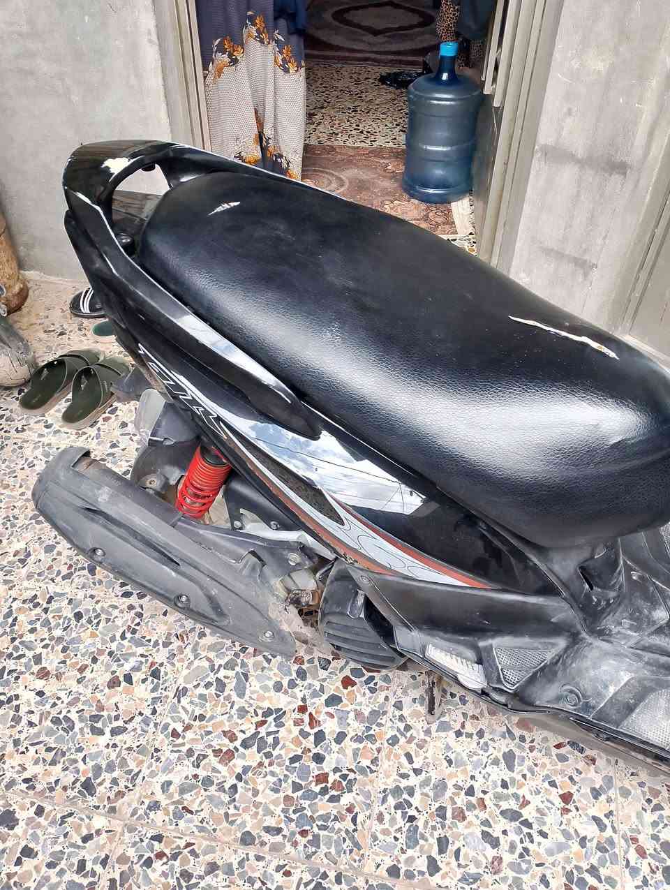 جيتي ار موديل 2014
مكينه مكفوله دراجه نضيفه كلش احله من صوره فقط ب800بيه مجال للطيبين
واتساب ***********
