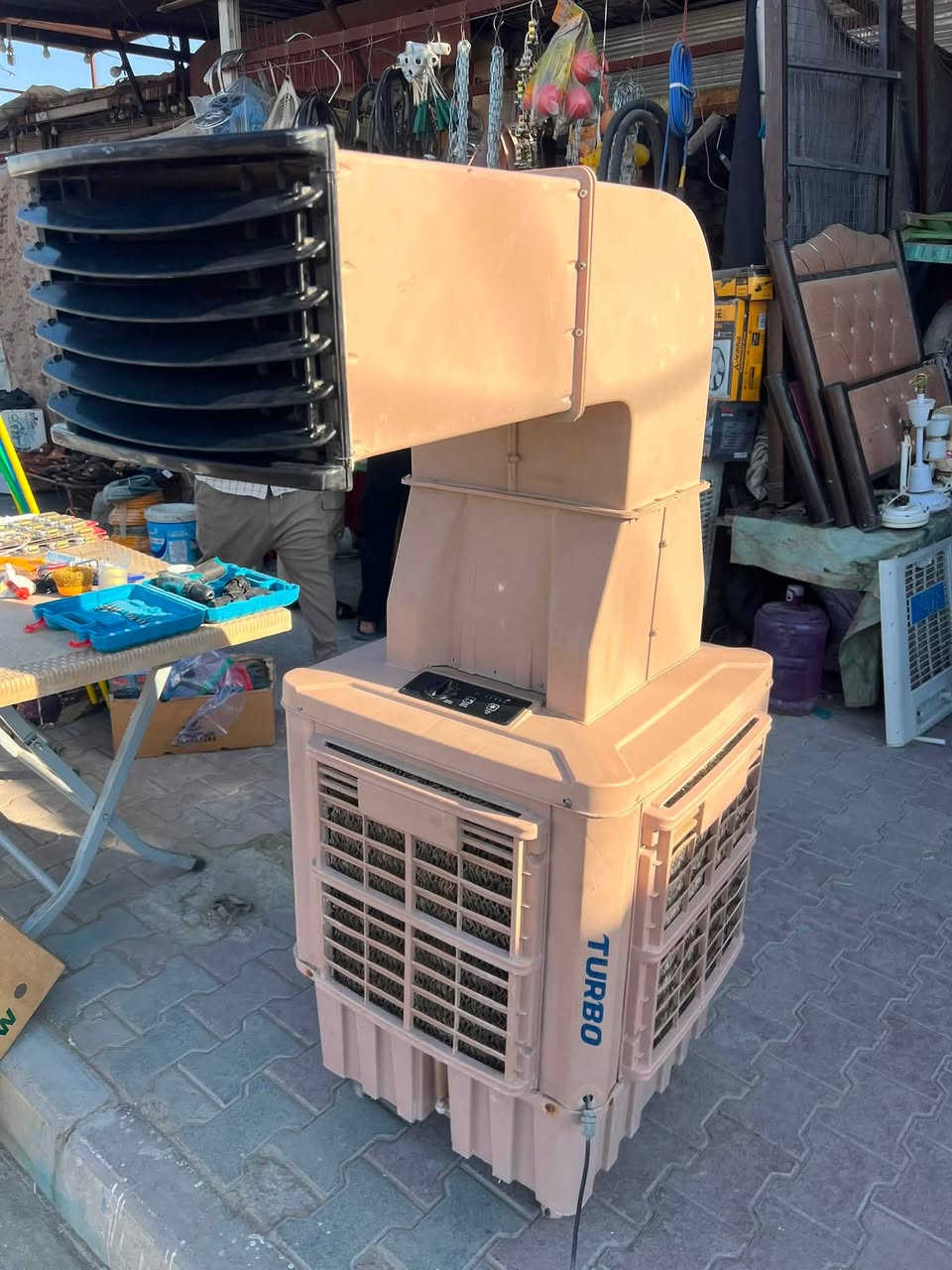 مبرده ام الخرطوم حجم 40 توربو افضل نوعيه بلسوك 3 سرع كلها شغاله على فحص لا مفتوحه ولا مصلحه اخت جديده ديوانيه مركز ***********
