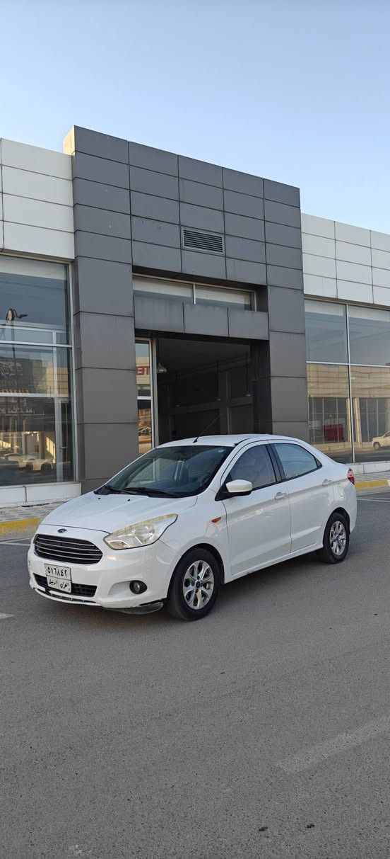 فۆرد فیگۆ2016 خلیجی گێڕئۆتۆماتیک
***********
چوارجام کارەبا ناوزەرد و ویلکەپ
دوو درگاو پەڵەیەک بۆیاخی هەیە بێ ناوگرتن
72گەڵاو کەمێک معامەلە
