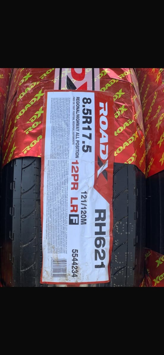 🚛 إطار رودكس
قياس: 8.5R17.5  
الموديل: RH621 – RoadX  
(12 .P .R)  
مخصص لـ الشاحنات المتوسطة وشاحنات الحمل  
مناسب للعمل على الطرق السريعة والنقل اليومي.

✔️ تحمّل عالي للحمولات  
✔️ نقشة قوية لعمر أطول  
✔️ ثبات جيد على الطريق  

متوفر الآن — (📞 ‭0770 805 5285‬
