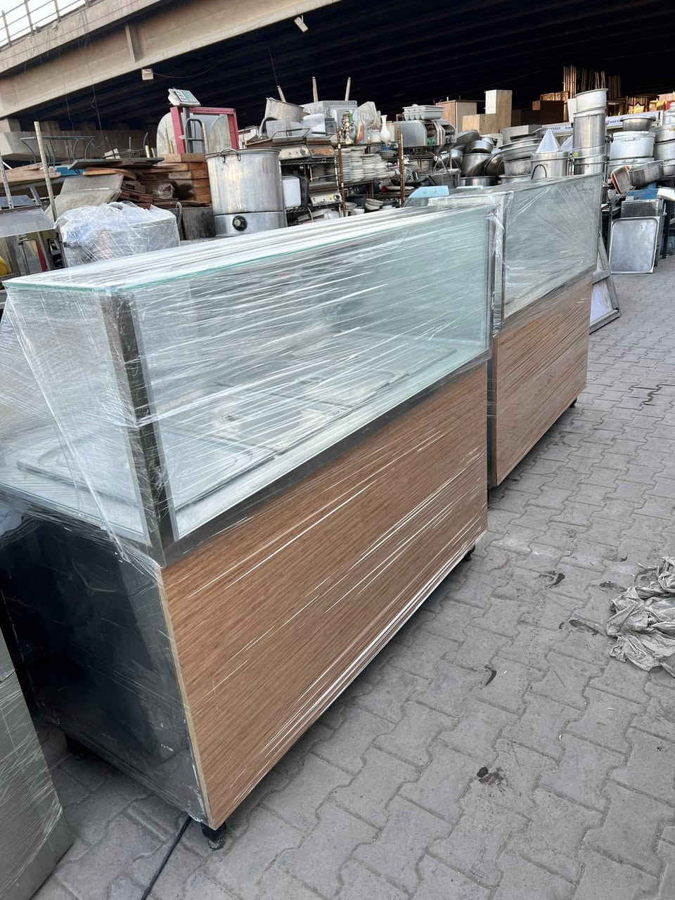 سلام عليكم 
مستعدون للتجهيز المطآعم 
و بيع و شراء الأغراض المستخدمه 
سيد مصطفى ***********
