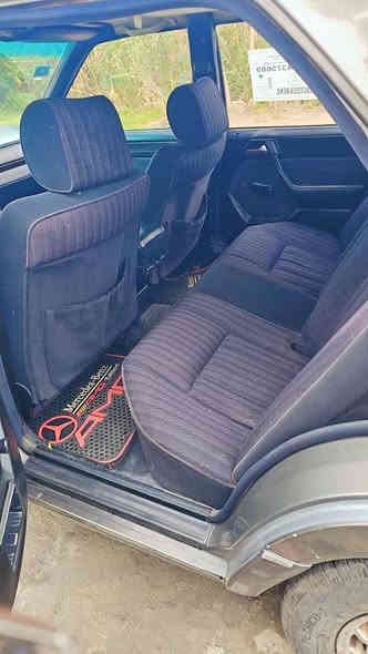 #مكلف بالنشر 
مرسيدس دب 300 موديل 1991 
مكفوله من حادث بدون تعمير 
قواعد دبل بلاديه 
غرفه جديده 
حداديه وتخم تاير جدد 
محرك وكير جدد لك vvti 
رقم انبار انكليزي بسمي 
مكانه الخالديه 
السعر 50 $ وبيه مجال 
***********
