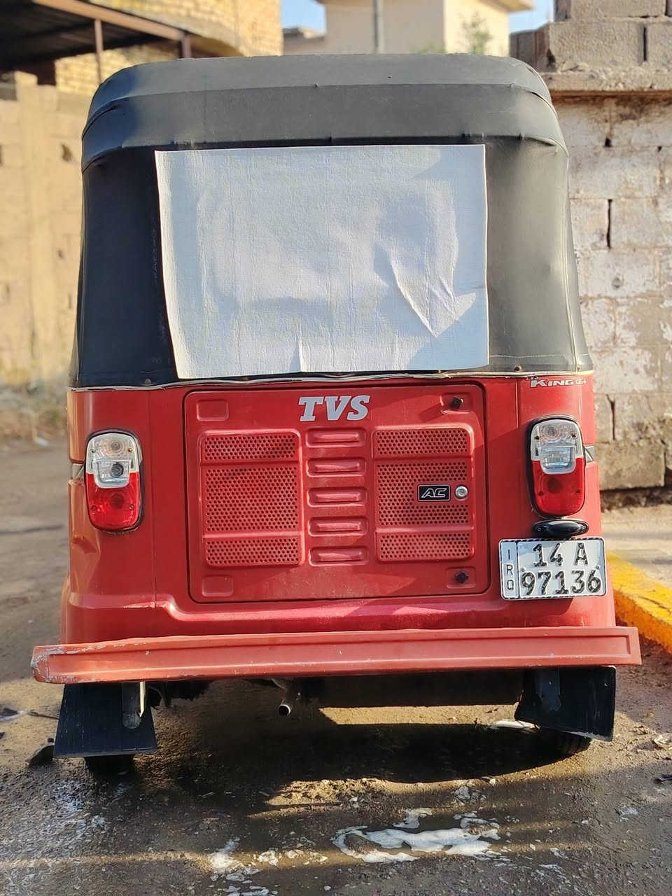 ا
السلام عليكم تكتك مديل 2021 رقم و سنوية 
تكتك مبدل بيه بس سلندر محرك
سعر 7 ونص و بيه مجال
عنوان الحيانيه منْطقه ثاني
 ***********
موجود بس واتساب
