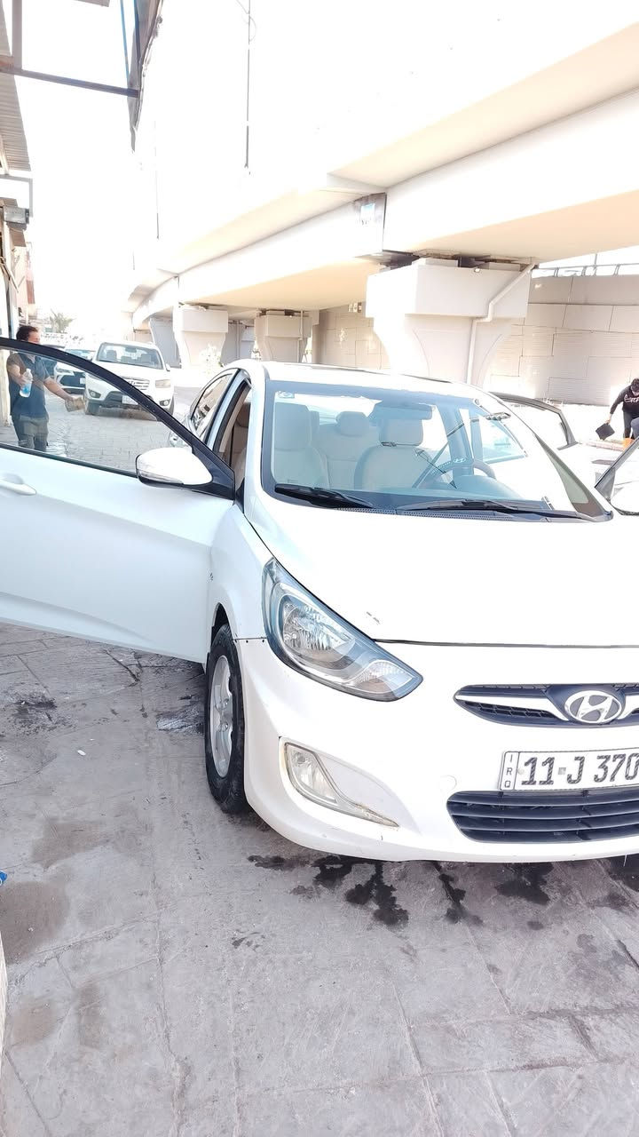 سلام عليكم هونداي اكسنت مضلع خليجي محرك ١٦٠٠ بلو
موديل 2012 سياره بيها ٣ قطع صبغ بدون داخل
سيارة جاهزه تبريد شغال
سياره مال بيت
رقم سنوية جديد تحويل ثاني يوم
مكان بغداد الاستفسار اكثر اتصل ع رقم ***********

