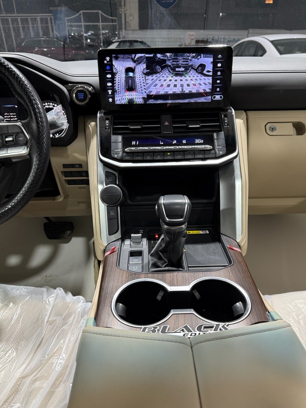 * لاندكروزر GXR لمتد بلاك ادشن 2024 رقم بغداد مستعمل 
* ⁠سعد العبيدي (7700637589)
* ⁠الموديل : 2024 
* ⁠الفئة: GXR / LIMTE بلاك 
* ⁠السعر (68.000 $) دولار 
* ⁠اللون اسود رقم بغداد 
* ⁠العدد (زيرو)داخل جلد (بيجي 
* ⁠محرك  6 سلند (4000) 
* ⁠لد شباك امامي 
* ⁠شباك امامي اسود بلاك 
* ⁠علامات البلاك الخمسة 
* ⁠ترايش ابواب اسود 
* ⁠كتابات اللمتد ولاندكروز الاسود
* ⁠سبايدر  خلفي شمعة
* دعاميات كت (لحاية) 
* ايرباك عدد (8)
* ⁠بصمة تشغيل بصمات ابواب عدد (5) 
* ⁠شاشة امامية كبيرة 
* شاشات خلفية عدد (2)
* ⁠كامرات عدد 4 (360 درجة) 
* ⁠فتحة سقف (سلايت) 
* ⁠كراسي الامامية كهرباء 
* كراسي الامامية تبريد 
* ⁠مقاعد (7) راكب دفع رباعي (4 * 4) 
* ⁠ثلاجة وسطية جنطة كهرباء 
* ⁠تشغيل عن شاحن واير ليس 
* ⁠حساس امامي خلفي 
* ⁠مري طي كهرباء ويل (20 انج)
* ⁠وباقي مواصفاتGXR المتد  البلاك المعروفة 
* ⁠السعر (68.000 $) دولار 
* بغداد - معارض النهضة - الشارع الثاني - شركة الخليج العربي هـ(***********)