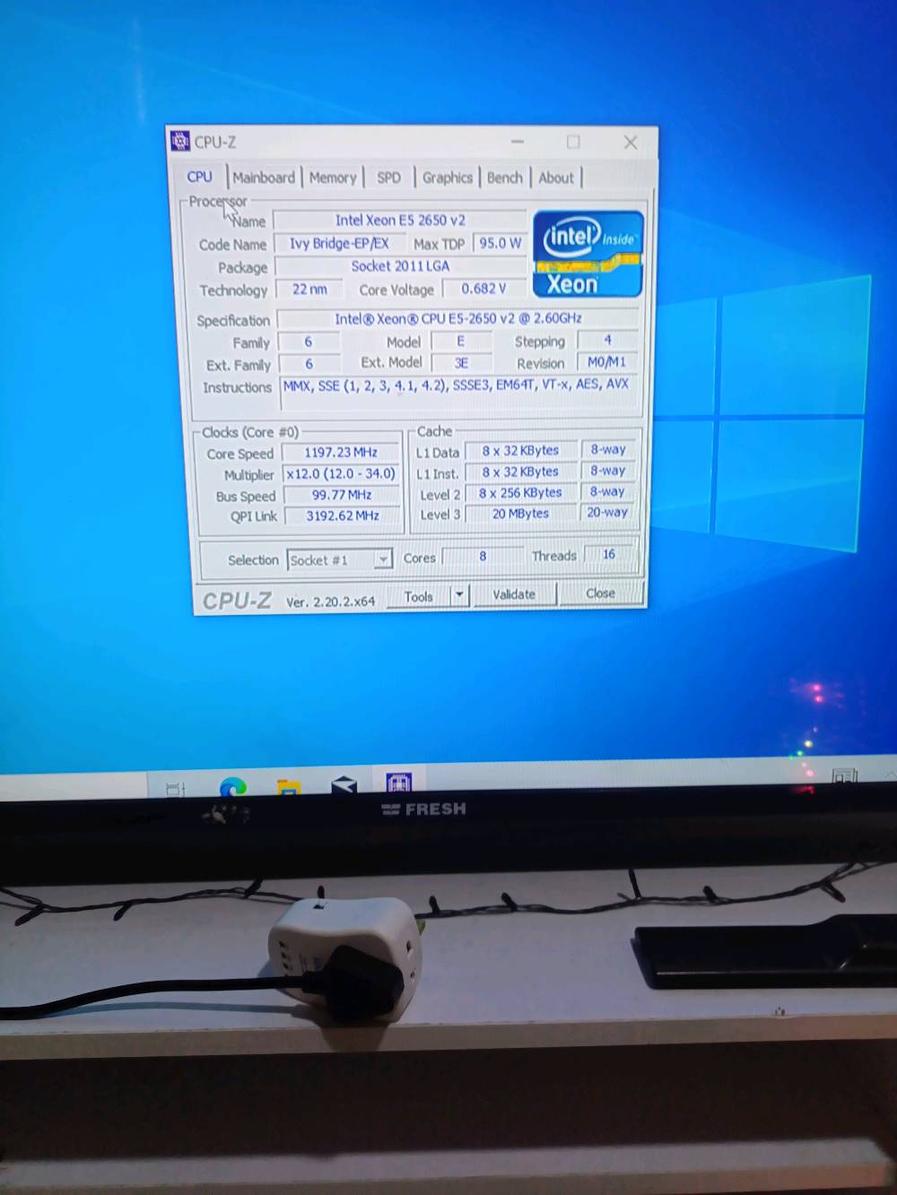 سلام عليكم تجميعه للبيع المواصفات بالصور موجوده معالج xeon رام 16 هارد 128ssdكرت الشاشه rx580 8gالمكان ديالى