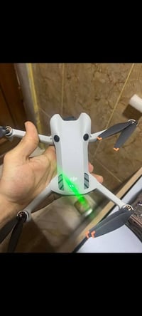 درون ميني ٤ برو • مقفولة بحساب • نظيفة