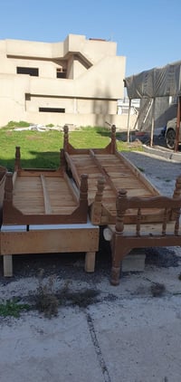 تخت خشب • عدد ٤