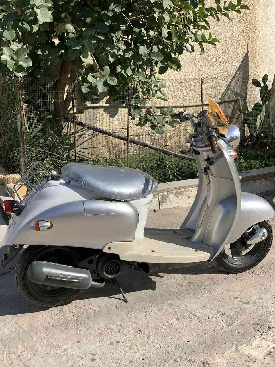 السلام عليكم دراجه عبد الحليم نضيفه او ناعمه كله شغال لايت هندر سلف مناقصهة برغي مكلف بلنشر***********هاذ راعيهة
