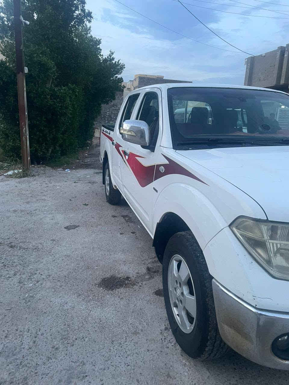 السلام عليكم سياره نيفاره
موديل 2010

مكينه كير خير من الله تبريد ثلج 

سياره بيه بل كشر ملاحضات بس بدون ضربه قويه 

رقمه بغداد واباسمي تحويل مباشر سعره 95 وبيه مجال 

***********

مكاني بغداد حسينية الراشديه
