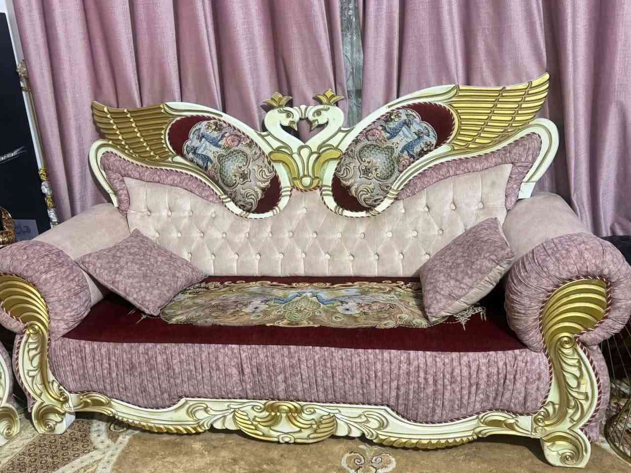 السلام عليكم تخم ١٢ نفر ٣ كبار و٢ زغار تزكام ملكي جديد.السعر 500 وبيه مجال 
لاتصال ***********
