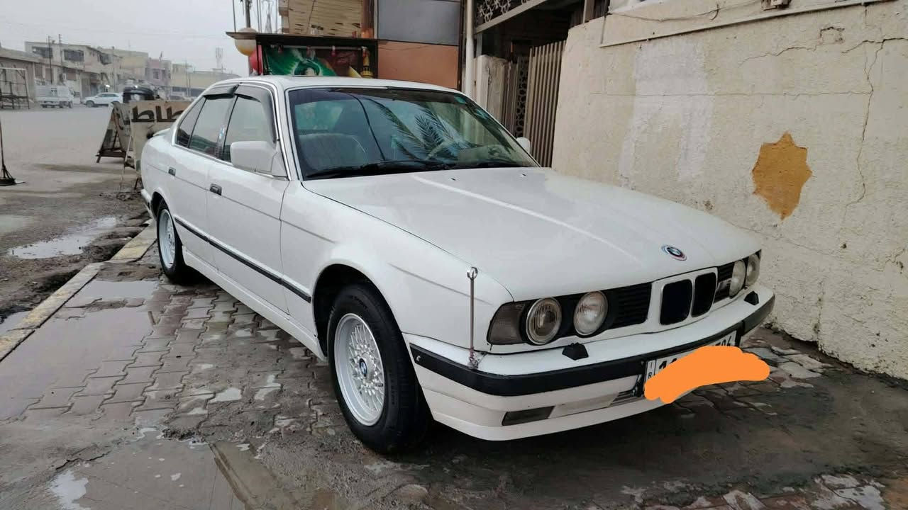 بي ام موديل ٩١ مكفولھ عام باسمي رقم نكليزي بغداد كير مكينھ حداديھ تخم تاير كھرباءيات كلھا شغالھ لسعر ٥٠ وبيھا مجال للاستفسار ***********
