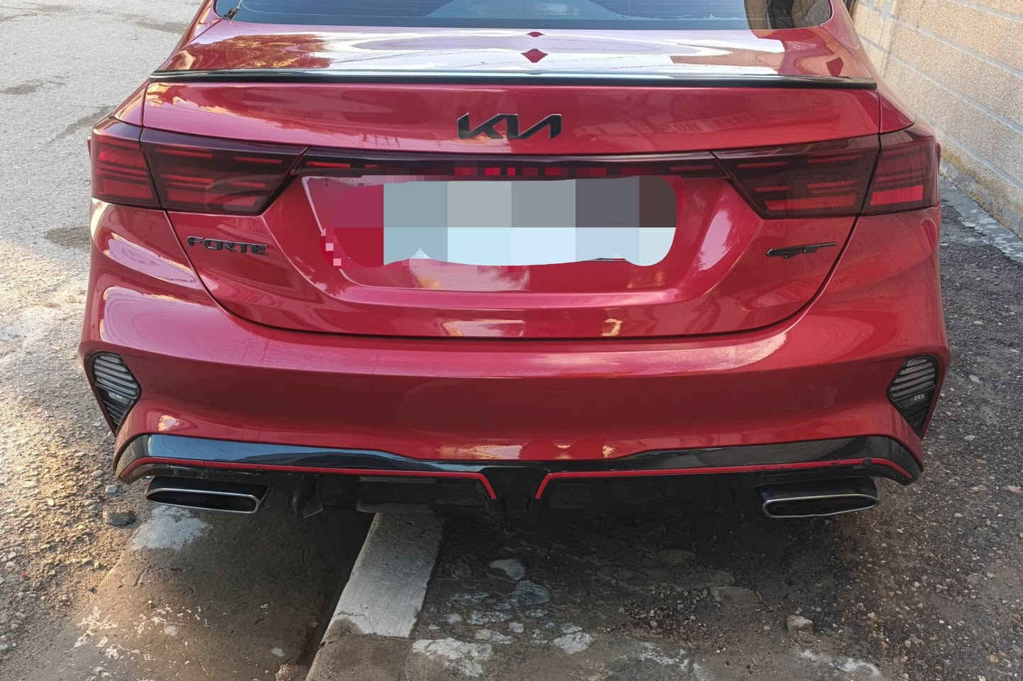 السلام عليكم
فورتي GT تيربو
 موديل 2024
تشغيل عن بعد 
رادار امامي خلفي
وباقي المواصفات المعروفه 
ماشيه ١٢ الف ميل وقابله للزياده
حادثه مرفق بلصور
رقم بغداد بأسمي
صبغ فقط بنيد وجاملغ فقط
السعر ١٧٠
***********
