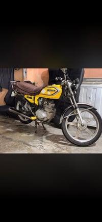 دراجة نارية • للبيع