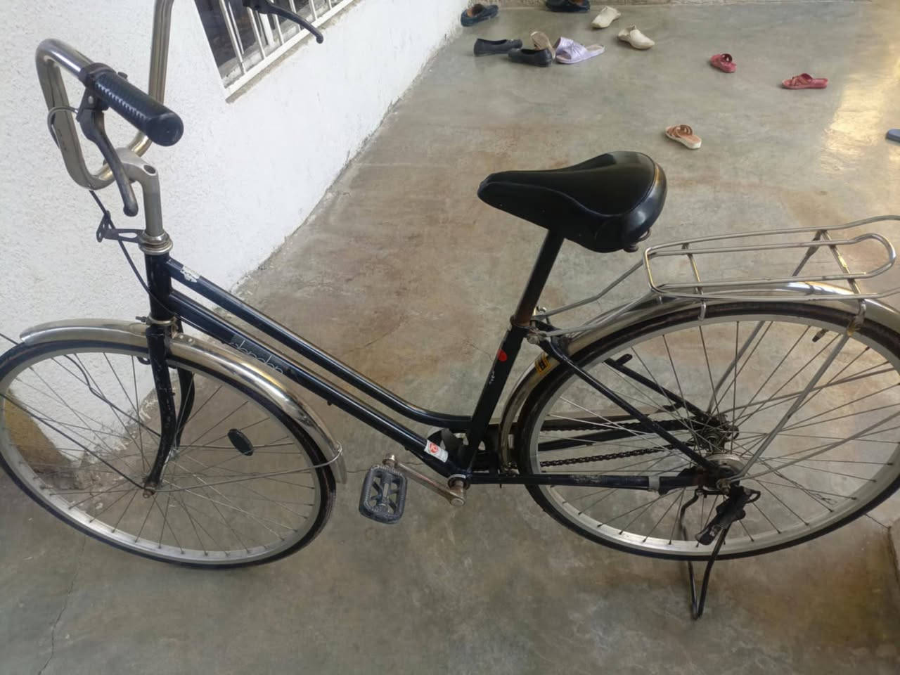 السلام عليكم عندي باسكلين للبيع نضيفات كل عيب ما بيهن حجم 27 ثنينهن عنوان كركوك حي  الرقم الهاتف ***********
