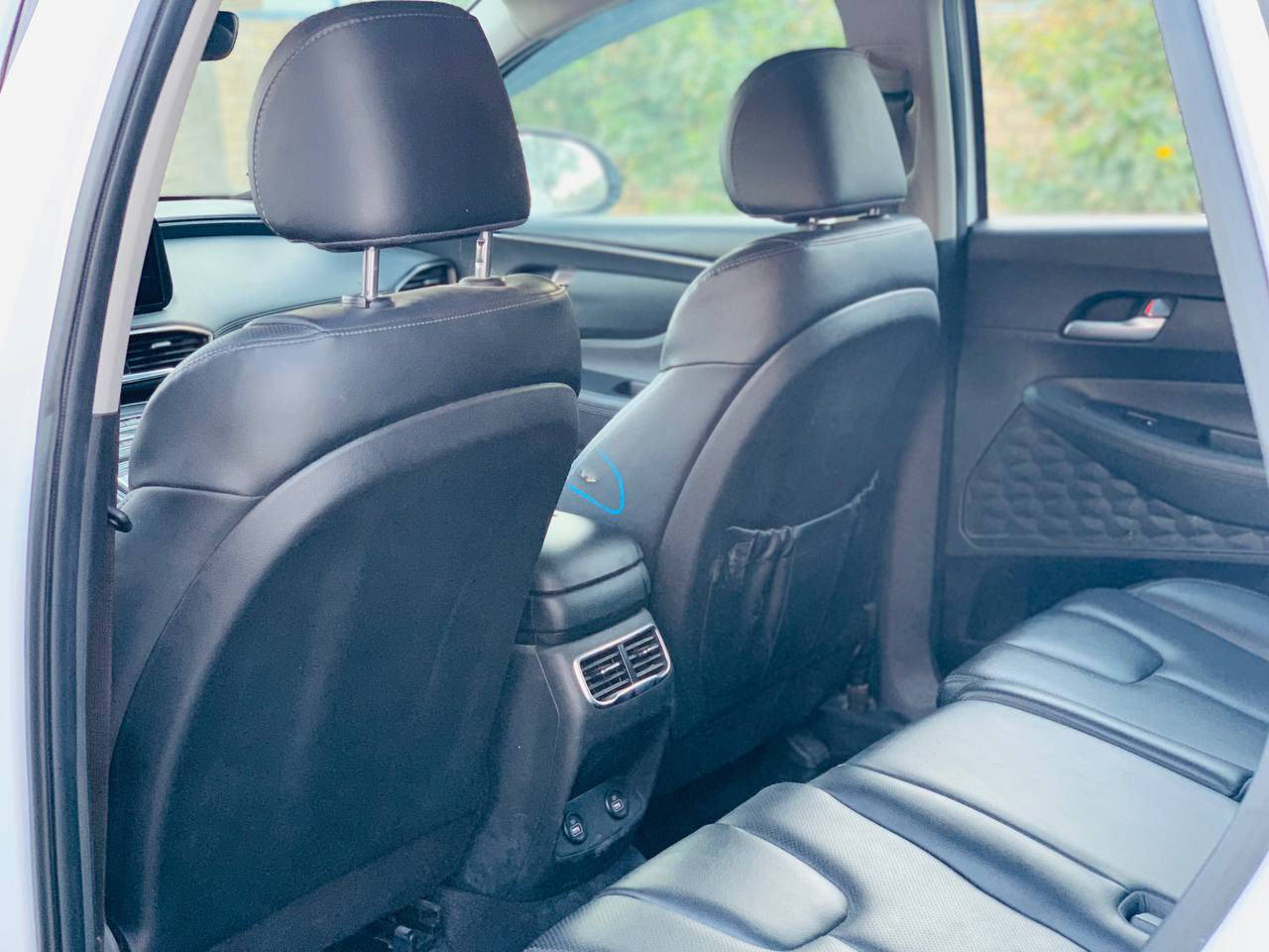 السلام عليكم
سنتافي 2023 وارد أمريكي للبيع 
محرك 2500 تنفس طبيعي 
فول مواصفات 
كشنات جلد وكهرباء 
تدفئه وتبريد كشنات 
تبريد قطعتين 
رادارات 
تحديد مسار 
سايد بريك بصمه 
فول تحكم ستيرن 
شاشه وكاميرا 
حساس امامي وخلفي 
جنطه كهرباء 
لد امامي وخلفي 
رقم بغداد بسمي 
بدون اي نقص ع وضع الشركه 
حادث طلقات قليله ومحدده ب صور الحادث وباقيه ع وضعها كم وحده 
السعر 228 وبي مجال بسيط 
للاستفسار ***********
