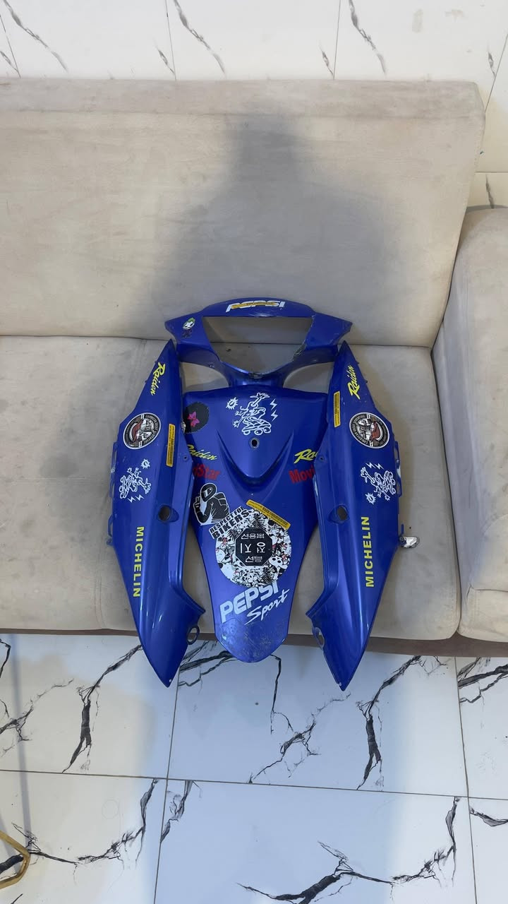 السلام عليكم 
غراض ماكس عدله للبيع 
الويل رياضي مشيف ب٢٠ 
والكفرات ب١٥


**إذا كنت صاحب هذا الإعلان وتريد حذفه لأي سبب، رجاءا أرسل رسالة إلى الدعم الفني**