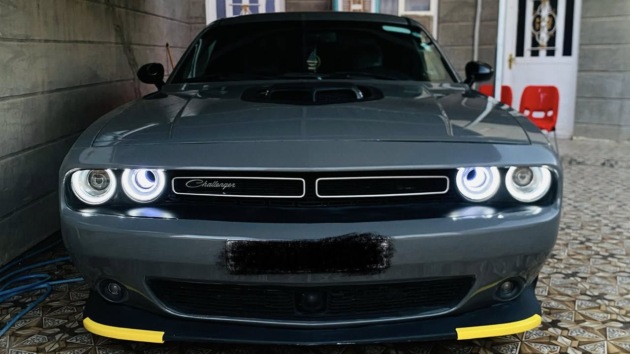 جالنجر ٢٠١٨ srt shaker scat pack
ماشية ٦٠ مايل 
لون سمنتي 
حادثها جاملغ سايق وجاملغ الخلفي جه السكن
ايرباك برده طاك
كشنات جلد وكنتارا وتدفئة وتبريد
استيرن كهرباء وتدفئة وشفتات
شاشة جبيرة
سوبر تراك باك 
لانج كنترول 
عداد ٣٠٠
رادار امامي رادار جانبي رادار خلفي
مري هيتر ونقطة عمياء
حساسات خلفية مع كامراه
لايتات هيلكات
فجوج برمبو سته بستم
ماسحات اوتو حساس المطر
سماعات هارمن كاردن مع دمام بالجنطة بلادي
تشغيل عن بعد
اكسل هيلكات 
دبلات srt 
شوتة موبار 
سيارة بأسمي وكلشي بيها جديد بس تحول ملكية
للاستفسار :***********
