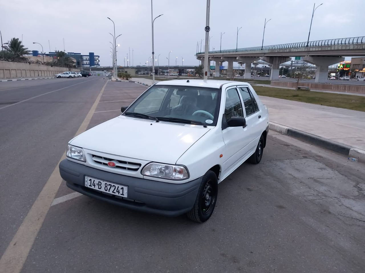 السلام عليكم سايبه موديل ٢٤ كفاله عامه جديده كلش تحويل مباشر مكان السياره بصره انه مكلف بالنشر الله شاهد سعر ٦٩ وبيهه مجال بسيط ***********
