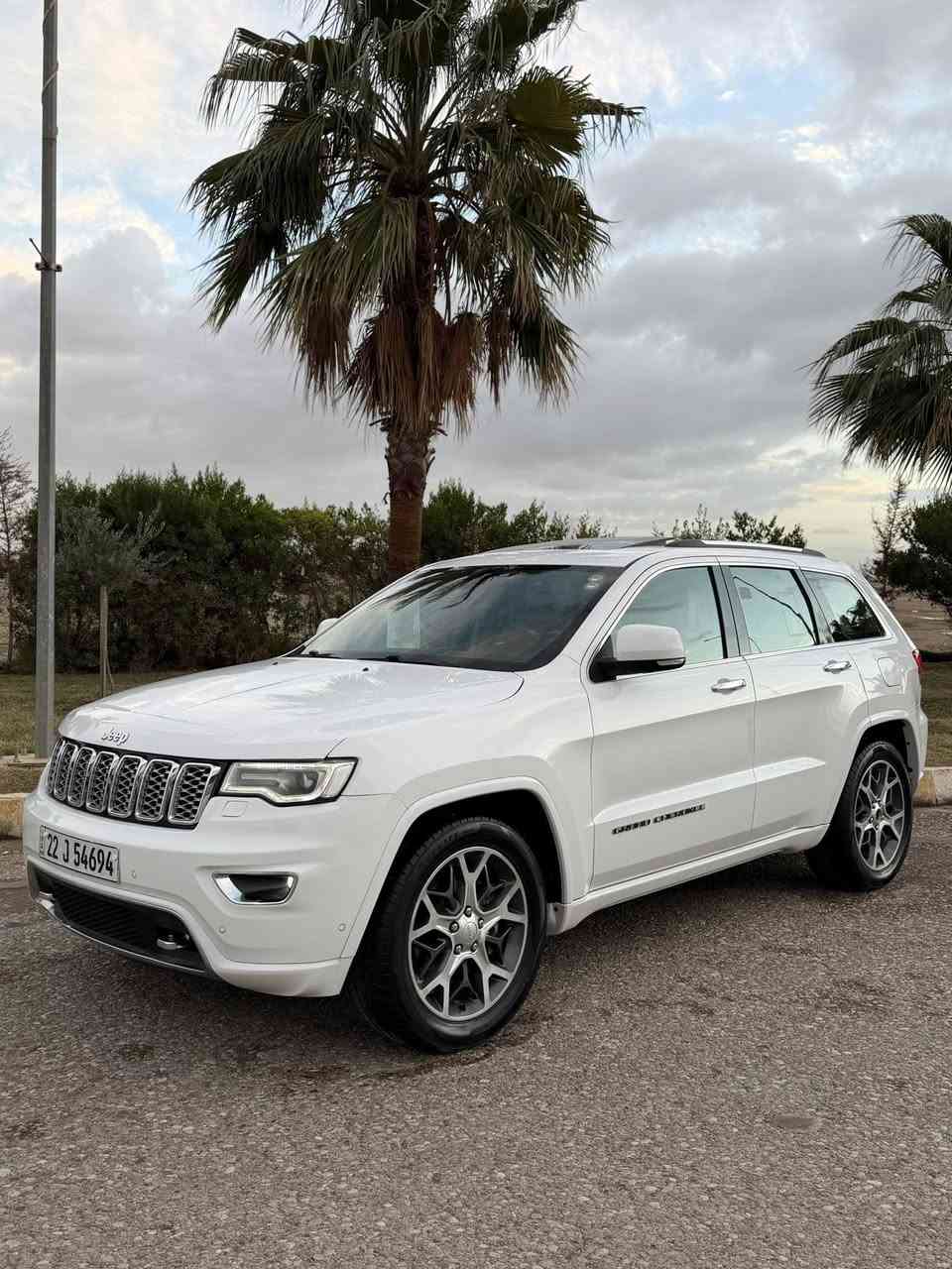 جيب 2019 اوفر لاند ( خـليـجـي )
فول مواصفات  مكفوله كفاله عامة 
عليها منظومة عدسات اوزوم الكشافات والايت العالي 
ماشية 120 الف كيلو حقيقي
لون ابيض
المواصفات 
-جكات 
‏-4X4
‏‎-كشنات جلد بيجي
‏‎-بصمة تشغيل وابواب
‏‎-جنطة كهرباء
‏‎-حساس امامي خلفي
‏‎-رادار جانبي وخلفي وامامي
‏‎-تشغيل عن بعد 
‏‎-نقطة عمياء 
‏‎-مصابيح LED 
‏‎-مصابيح متحركة مع المقود
‏‎-تدفئة مقعد السائق والراكب
‏-‎كراسي السائق والراكب كهرباء
‏‎-تدفئة المقود
‏‎-مقود كهرباء
‏‎-المقاعد من الجلد 
‏‎-نظام قيادة اقتصادي ورياضي وعادي
‏‎-شفتات ستيرن
‏-‎نظام (ثلجي.رملي.طيني.صخري)
‏‎-بلوجكترات LED.
‏‎-شاشة كبيرة
‏-‎سيستم صوت بلادي
‏‎-نظام الملاحة والخرائط
‏‎-نظام تثبيت السرعة (الكروز)
‏‎-نظام تحديد المسار
‏‎-كاميرا دوارة اصلي
‏‎-تدفئة بالمرآة
‏‎-مرآة جانبية قلاب عند الرجوع
‏‎ -مرآة تعتيم عاكسة للضوء داخلية وجانبية
‏‎-اطارات حجم 20 كروم
-سنوية هز رقم ژينكة جديد لحد 2028
اربع طايرات جديد 
صدر امامي خلفي جديد 
بدون اي نقص 
بدون صبخ بدون تعديل بدون تبديل 
كير محرك بشرط مامفتوح 
للستفسار اتصال الرقم التالي 
سعر 293$ 
***********
