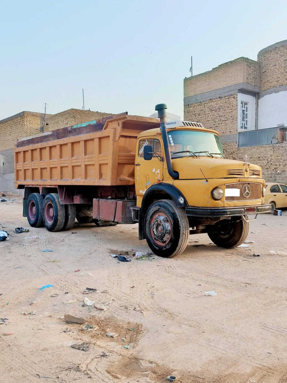 سلام عليكم اقچم للبيع موديل82 مجموعة Gfجي اف گير 111
تخم تاير رقم نجف بسمي للاستفسار اتصال ***********
