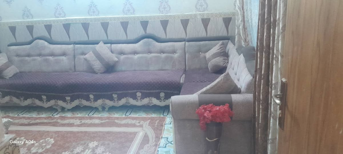 السلام عليكم تخم جديد مستعمل قليل السعر 350وبي مجال بسيط مع الجراجف400وبي مجال للعلم اخذنا650 ست مقاعد.


**إذا كنت صاحب هذا الإعلان وتريد حذفه لأي سبب، رجاءا أرسل رسالة إلى الدعم الفني**