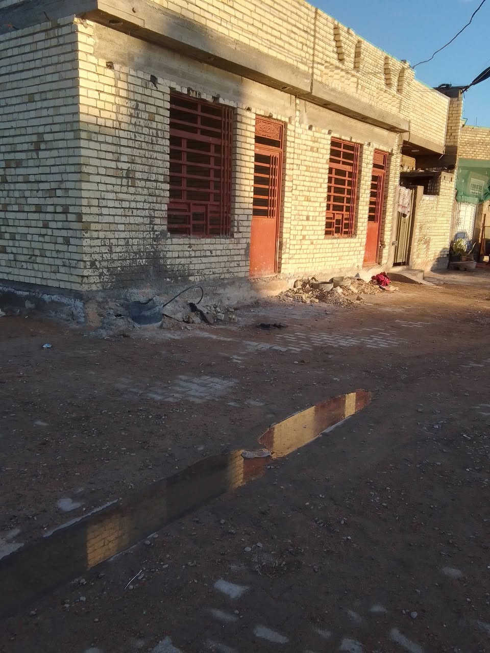 السلام عليكم متوفر هياكل 50داخل الفرع+قطع اراضي للبيع الشعلة الدوانم قرب شارع ابو وسام دلال خدمات كاملة داخل الفرع وشارع ال5كيلو للاستفسار الاتصال ***********
