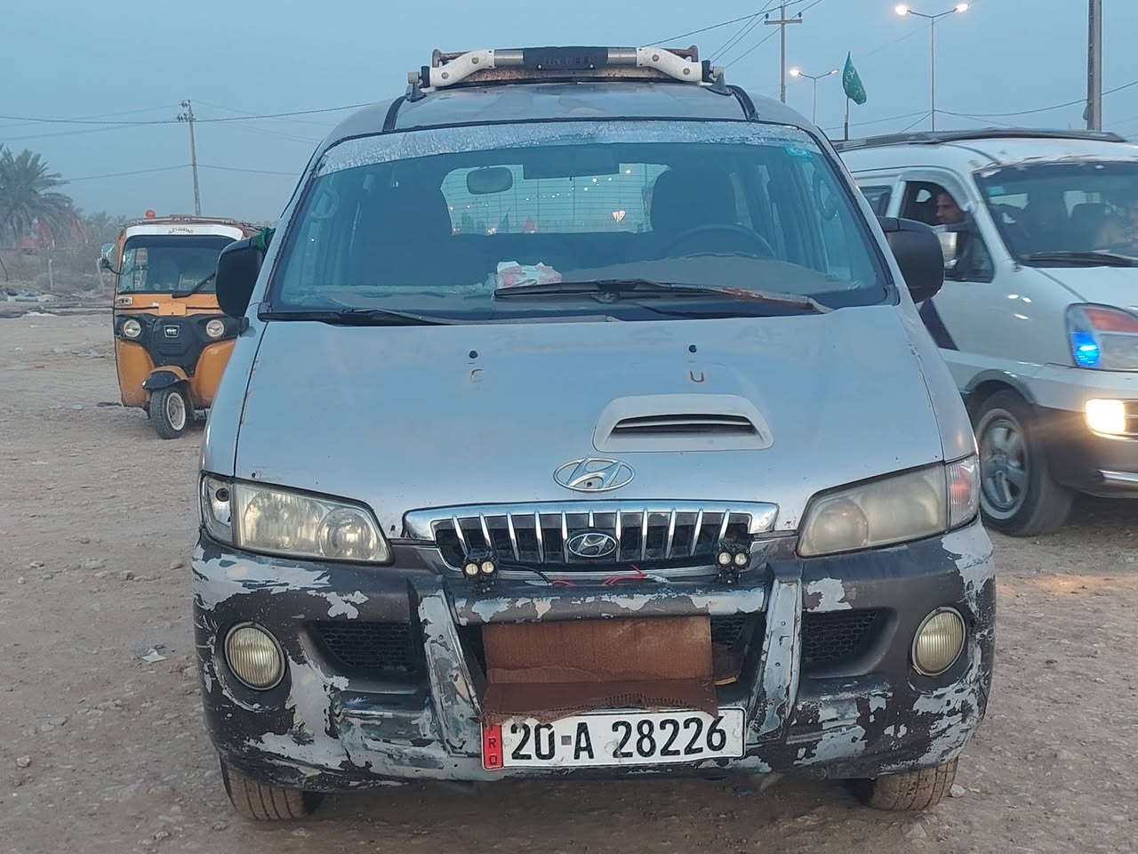 ستاركس 2001 مفتوح بلاديه شواصي واحد نضيف وواحد معمر كير محرك اكسل مكفوله مجفته قبل شهر تخم تاير جديد وباتري جديد صار عشر ايام شادهن حداديه دواخل خير من الله رقم دياله سنويه لل29 مامطلوبه الف لاهيئه ولا غرامات  يعني كبل تركب للشغل مكاني بابل الشوملي *********** الشراي يتصل وخادمه
