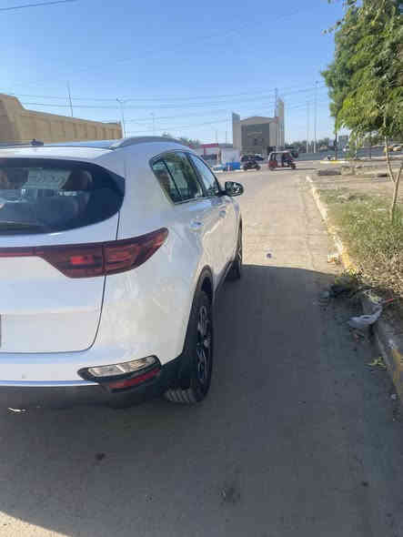 سلام عليكم كيه سبورتج 2020سياره كفاله عامه سياره جديده ماشيه 41 المكان بغداد /الشعب سياره جديده جدا مكينه 2000دوش السعر 210 سياره فتحه بانراما تحكمها ستيران شاشه قطعتين تبريد الرقم /***********
