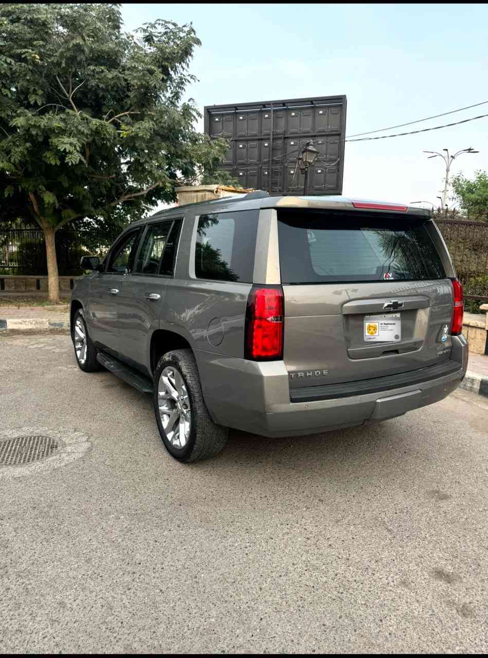 تاهو موديل 18
وارد امريكي 
حادثها بالمنشور ايرباكات كلها سليمه
فول مواصفات عدا البصمه 
ماشية 88mi
مكانها شارع فلسطين 
سعرها 32$ 
***********
