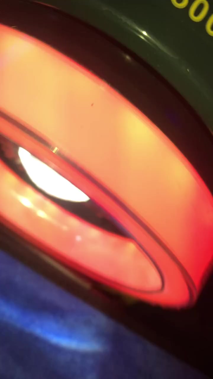 السلام عليكم شباب دراجة R9 للبيع الدراجة نضيفة صارلي شهر من جبتهة طك جيس  الفين 2026 الدراجة كلش حلوة ونضيفة ويجي وياهة بصمة وسويجين وكارتين والشاحنة سريعة تشحن بسرعة ونفس ما كتلك الدراجة كلش نضيفة والشراي اني بالخدمة السعر خاص مكاني بغداد (***********)
