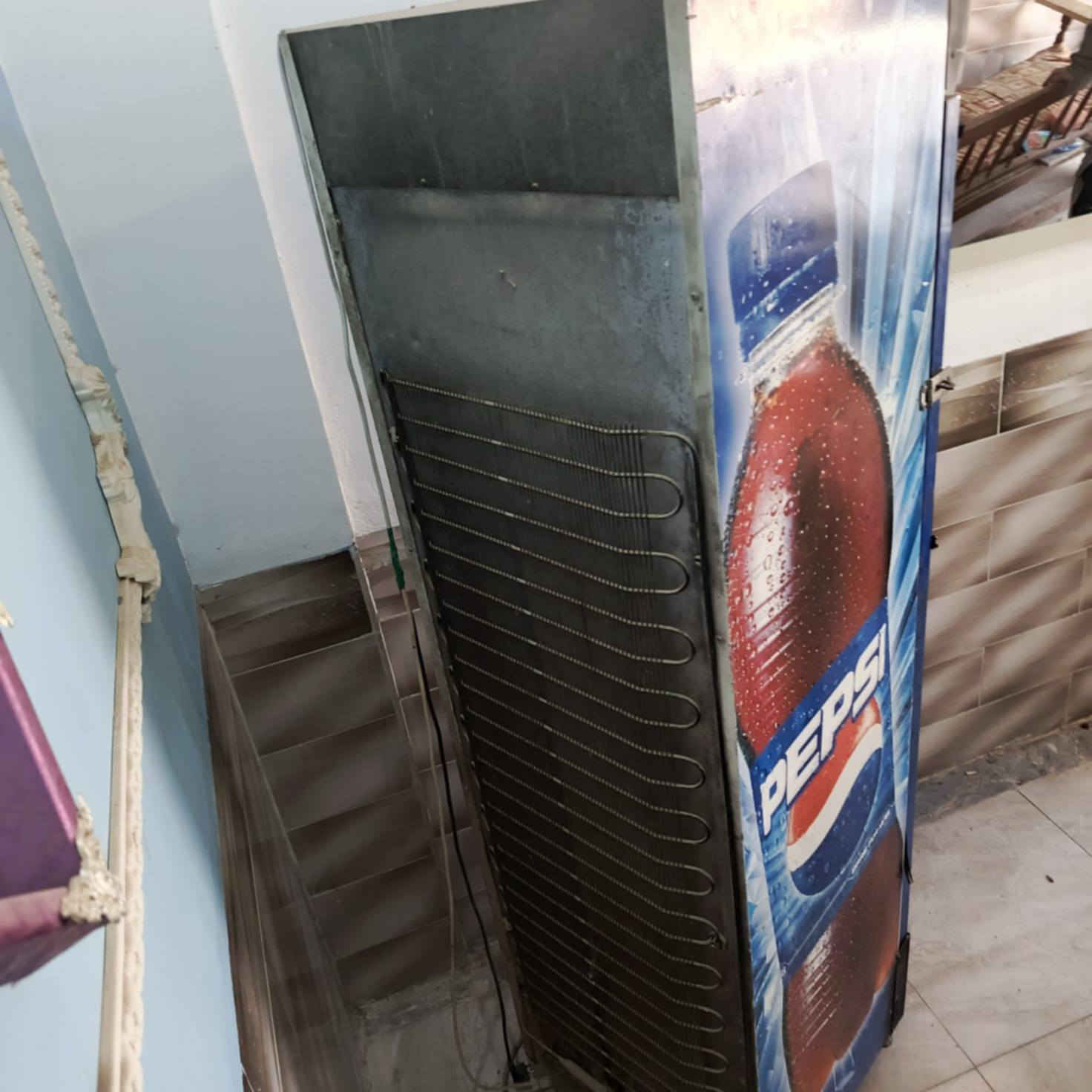 السلام عليكم 
عارضة للبيع 
مكان ناحية اللطيفية 14 تموز 
سعرها 200
ملاحظة مكلف بالنشر تواصل مع الرقم 
***********
