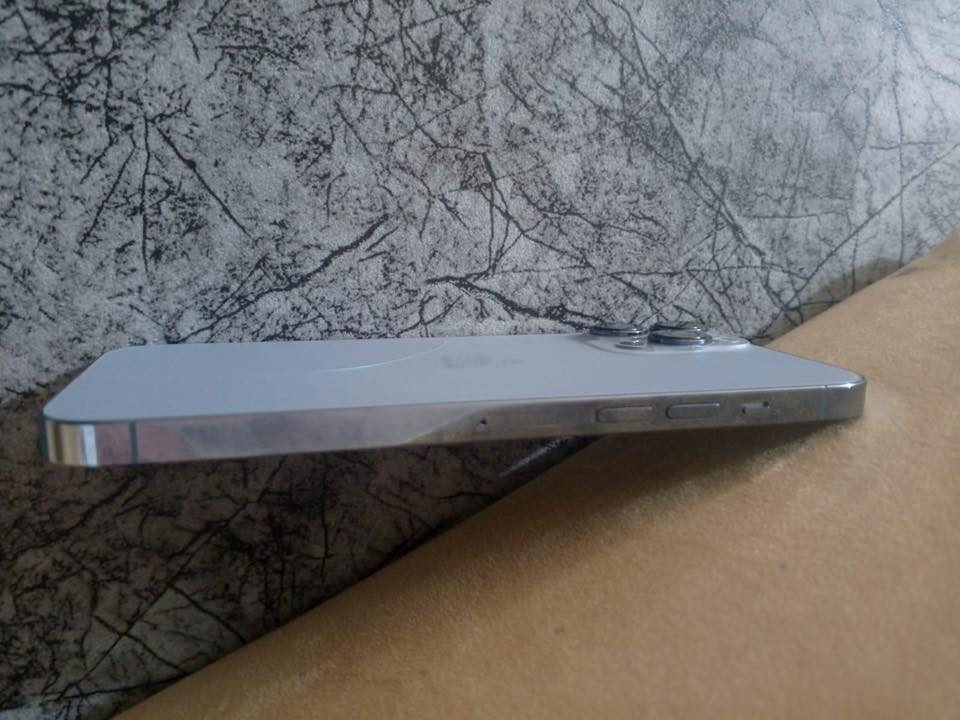 ١٣ برو ماكس ٥١٢ بطارية ٨٧ وتر ممفتوح بس فطر خفيف ب ضهر ب ٦٢٥ أو مراوس ب ١٥ برو ماكس
***********
