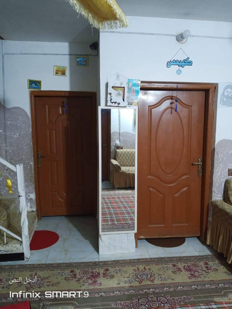 سلام عليكم
يتوفر في مكتب حي الإمام العقارات والمقاولات العامه 
🌏🌏🌏🌏🌏🌏🌏
بيت البيع 
طابو زراعي 
موقع البيت 
حي الإمام شارع المستوصف 
مساحه البيت ×200م 
يحتوي على  غرفتين نوم مطبخ مجمع صحيات واستقبال هول وكراج خارجي  
الطابق الثاني 
غرفه نوم وبيتونه
الاستفسار أكثر عن البيت اتصل على الرقام التاليه 
*********** 
او زيارة مكتب الكان في حي الإمام شارع الكابينات
