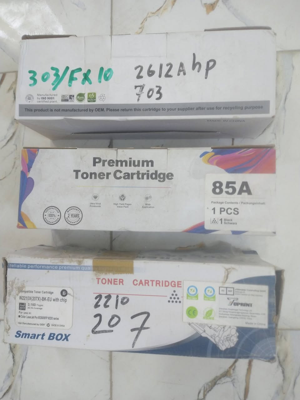 تتوفر  كاترجات طابعات (  hp ) أسود.. كما تتوفر  كاترجات ملونه لطابعات (hp) وبرذر / وسامسونك.. التواصل ماسنجر


**إذا كنت صاحب هذا الإعلان وتريد حذفه لأي سبب، رجاءا أرسل رسالة إلى الدعم الفني**